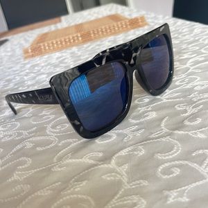 Quay Australia black &blue iridescent sunglasses
